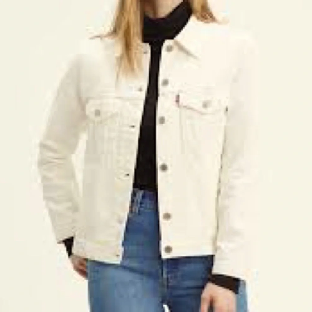 Levi’s Ex-boyfriend trucker Jacket - Picture 2 of 10